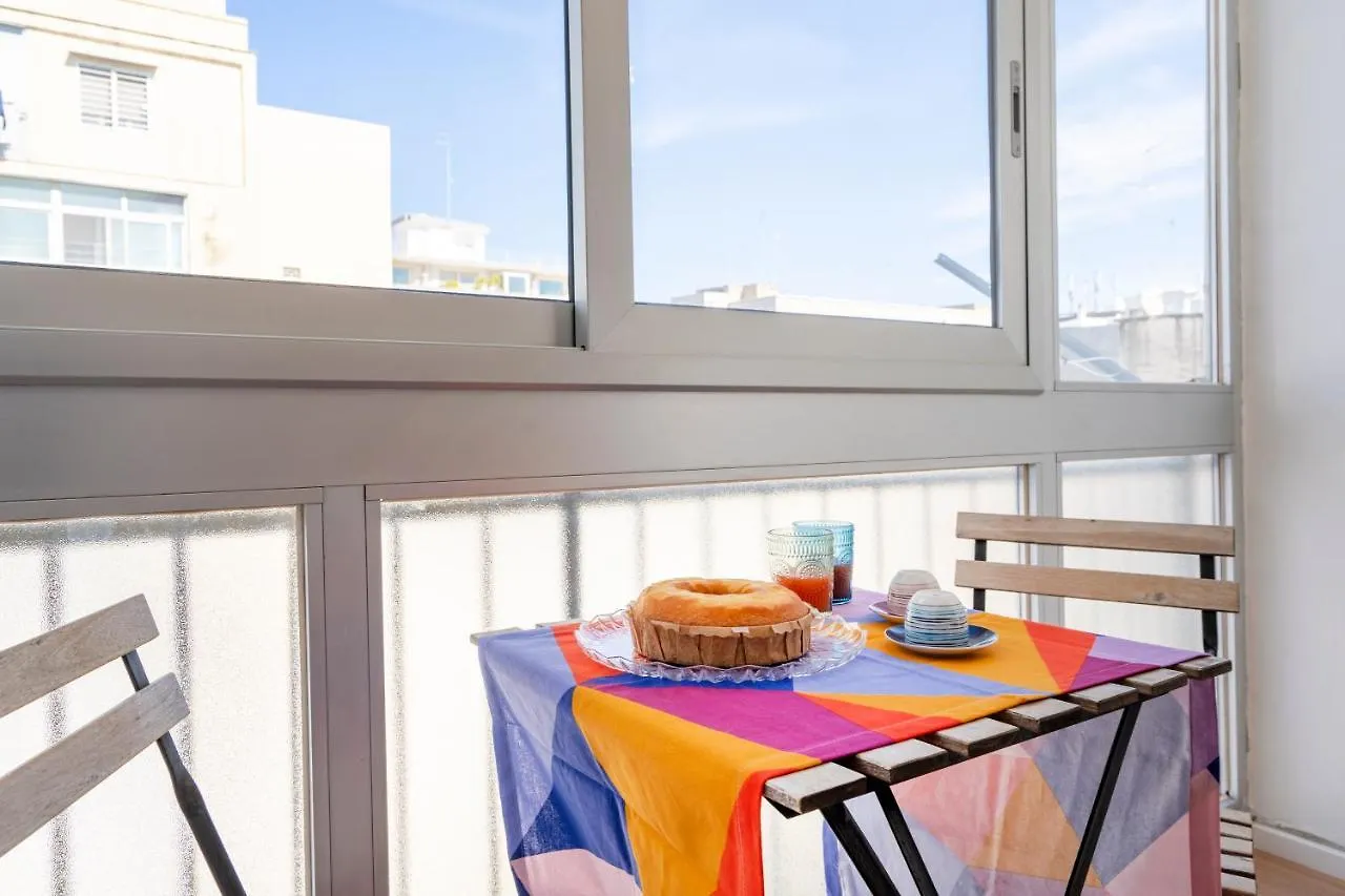 Apartament Central & Elegant Loft - With Balcony Bari
